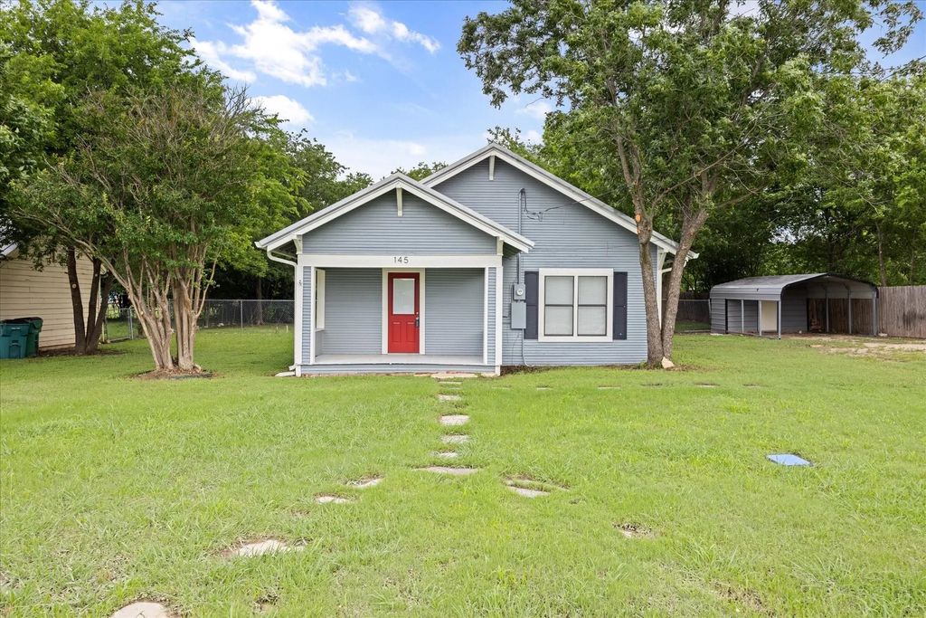 145 E Denmark Street, Walnut Springs
