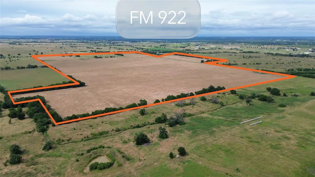 210.95 E Fm 922, Valley View