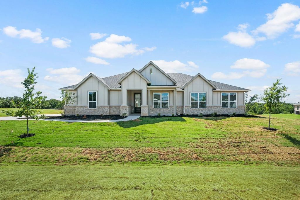110 Brush Creek Drive, Boyd