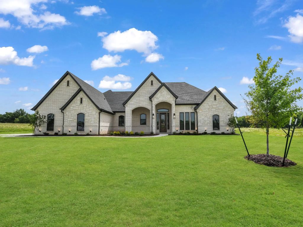 143 Desperado Way, Weatherford