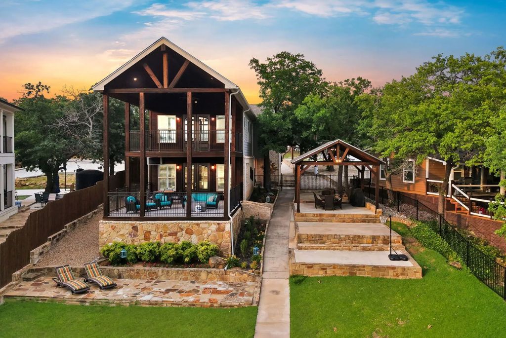 297 County Road 1742, Chico