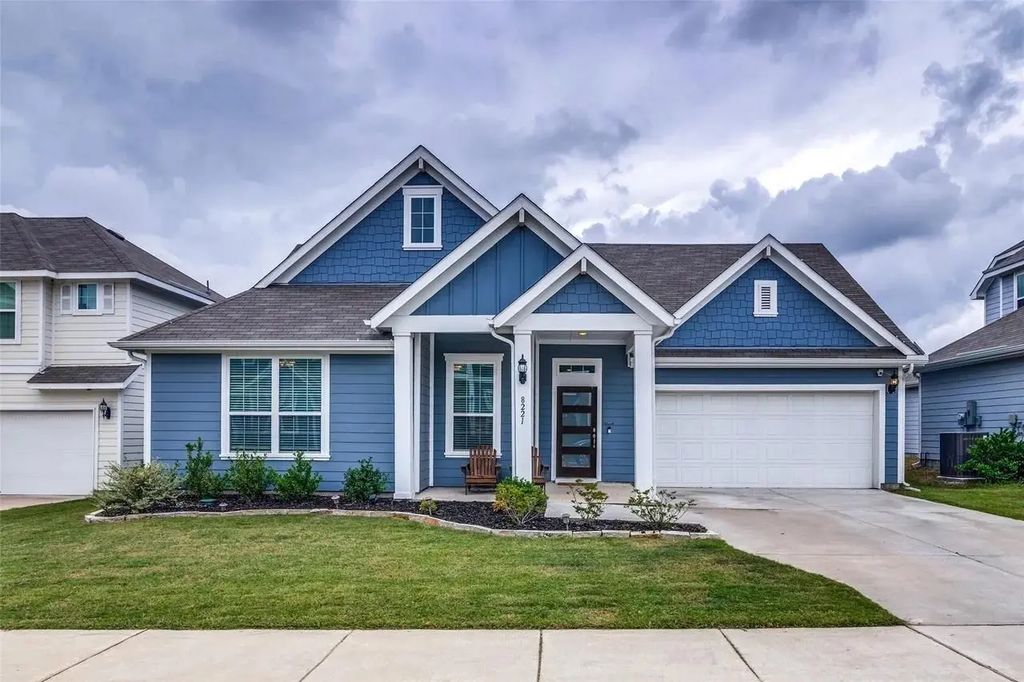 8221 Hampton Drive, Rowlett