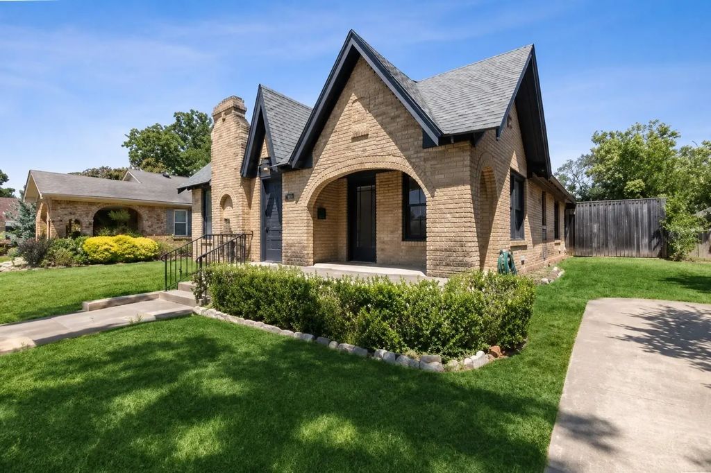 2511 Burlington Boulevard, Dallas