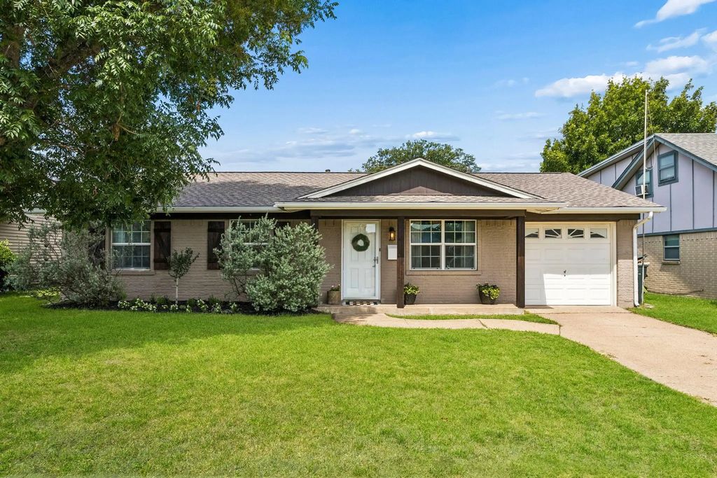 1317 Glenville Drive, Garland