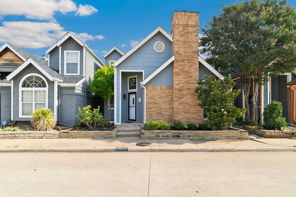 2927 S Bend Drive, Dallas