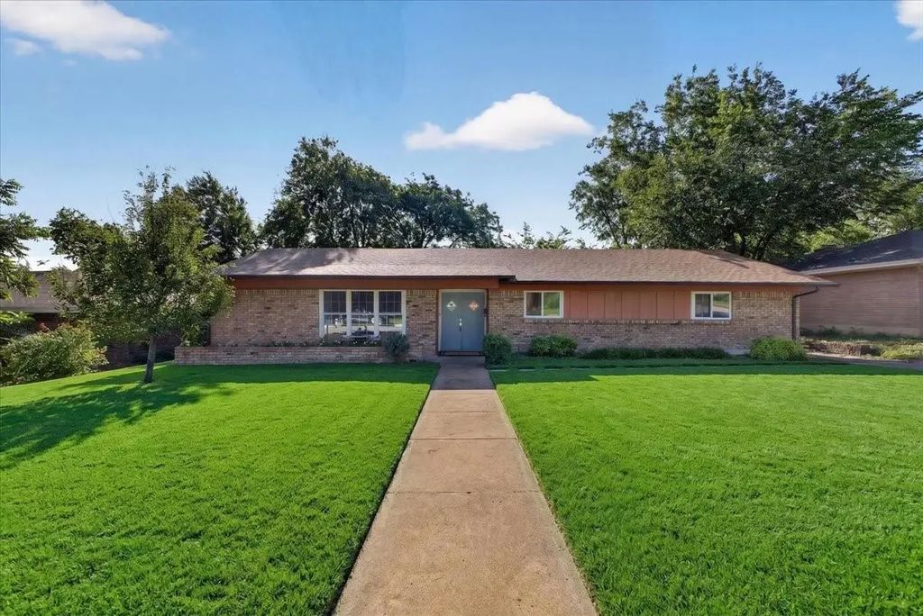 5609 Wedgworth Road, Fort Worth