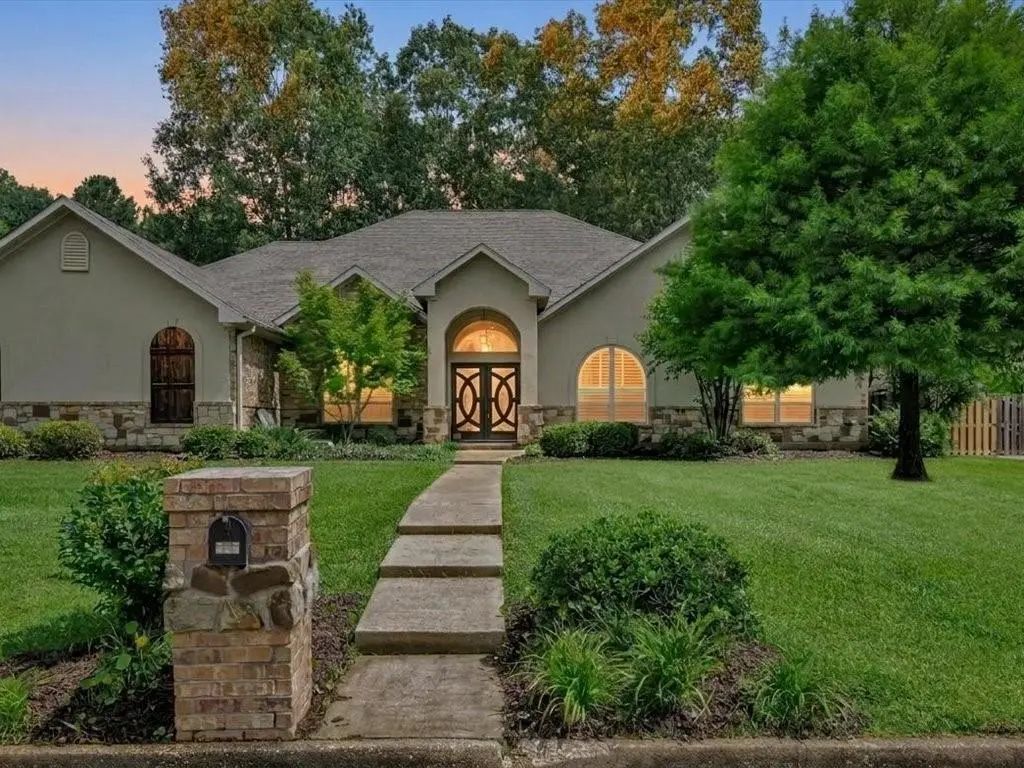 138 Copperwood Loop, Lufkin