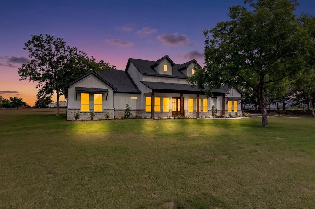 9080 County Road 669, Blue Ridge