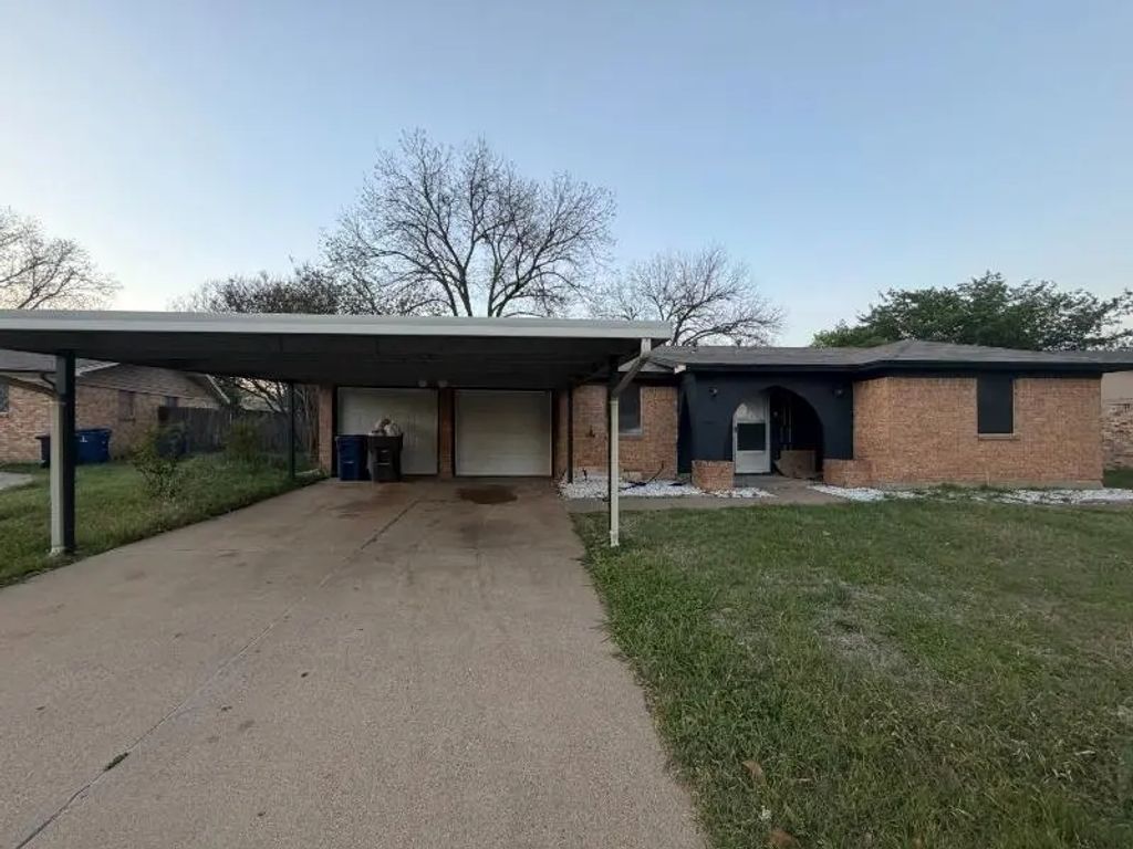 1024 Edna Drive, Everman
