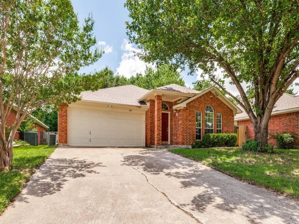 629 Forest Oaks Drive, Grand Prairie