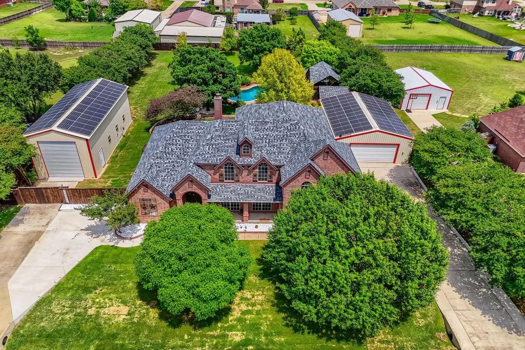 940 Melissa Drive, Waxahachie