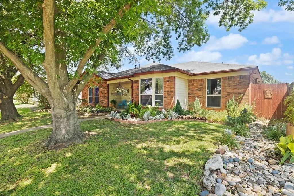 1423 Springcrest Drive, Mesquite