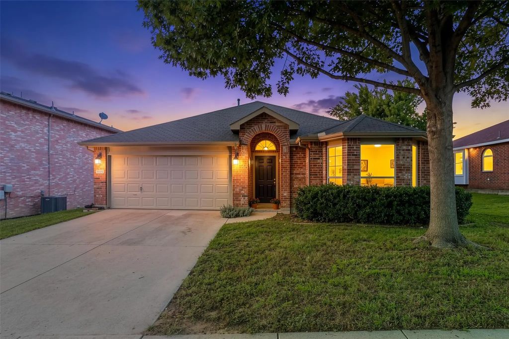 1305 Mill Crossing, Garland