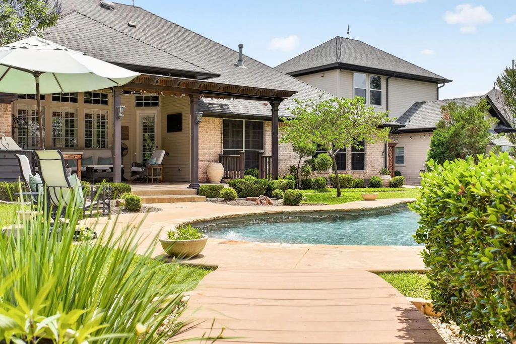 7333 Wooded Acres Trail, Mansfield