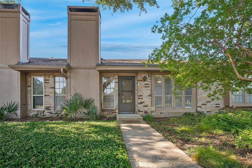 7520 Highmont Street 29, Dallas