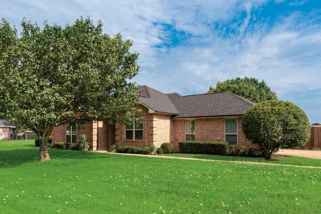 517 Hiwasee Road, Waxahachie