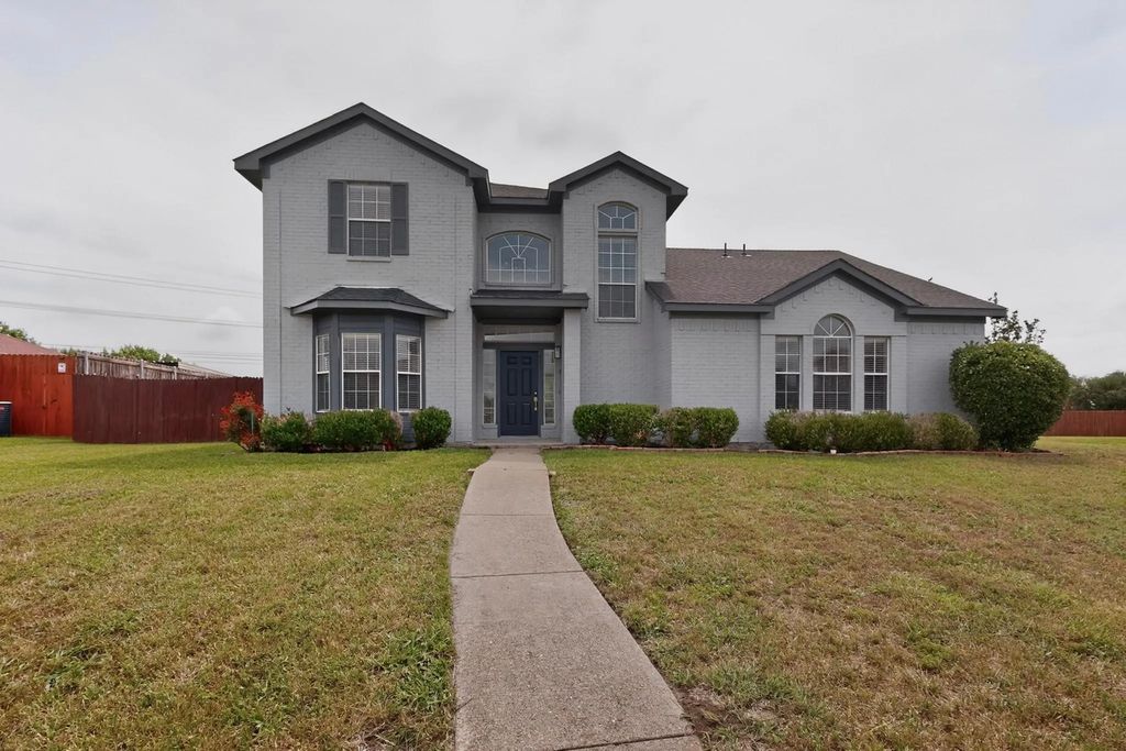 421 Chestnut Lane, DeSoto