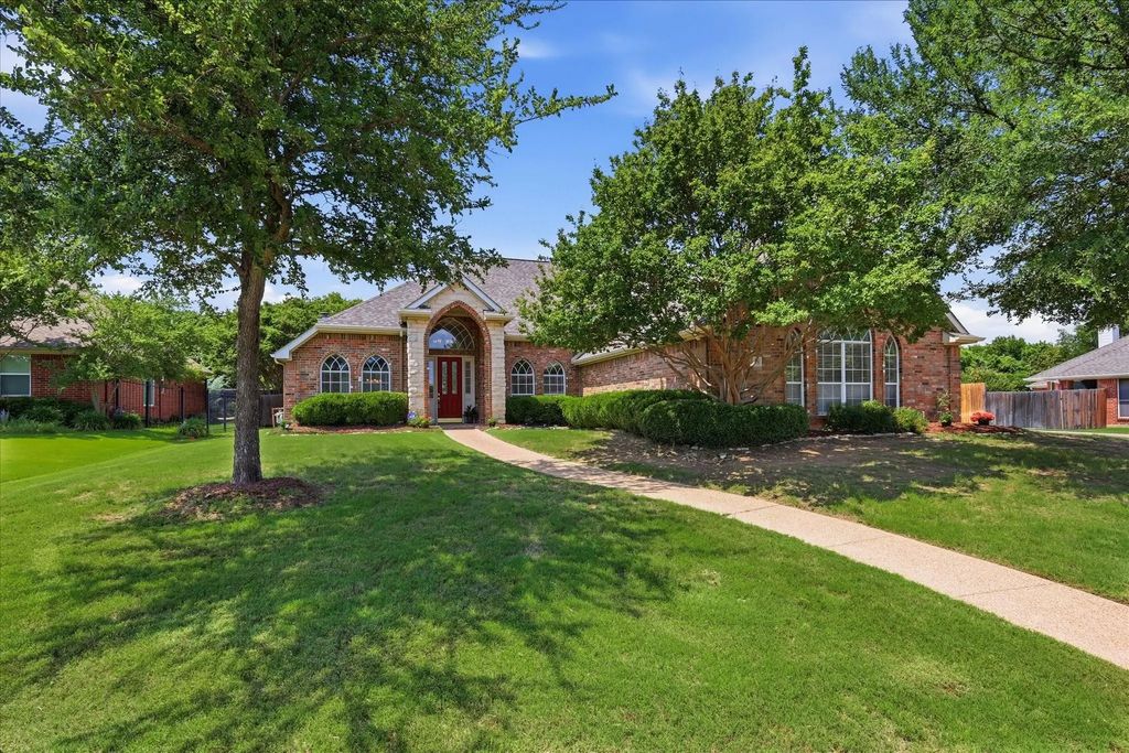 1428 Savoy Court, Colleyville