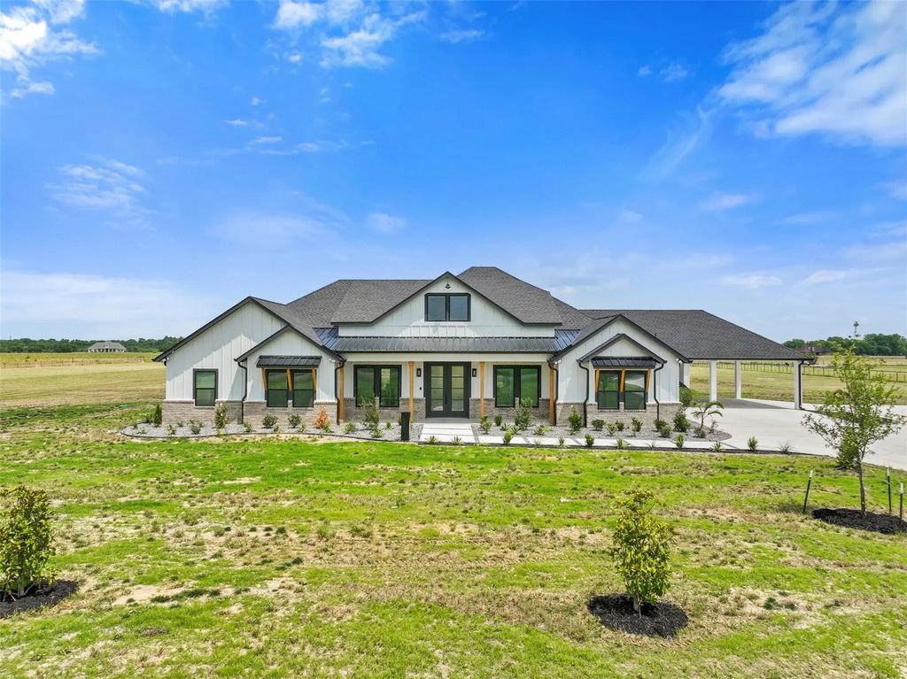 1271 Old Telico Road, Ennis