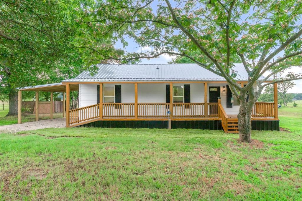821 Vz County Road 1118, Grand Saline