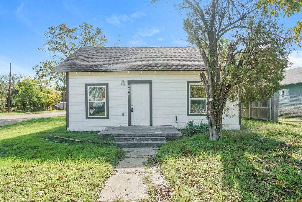 2402 Summer Avenue, Waco
