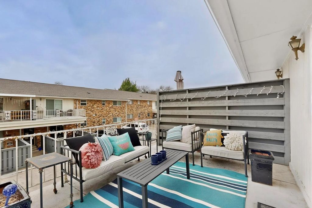 5843 E University Boulevard C, Dallas