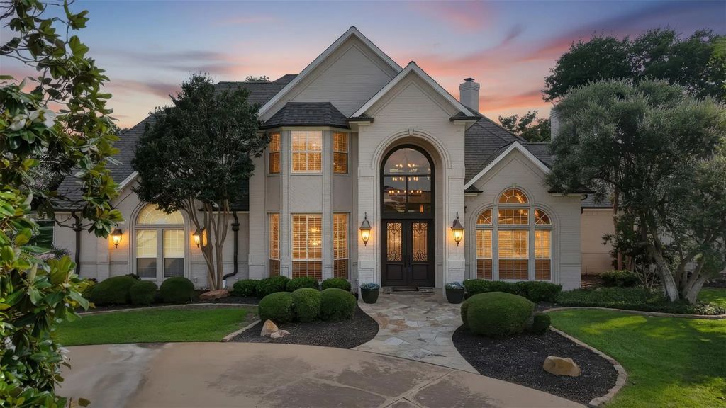 6050 Oak Hollow Drive, Burleson