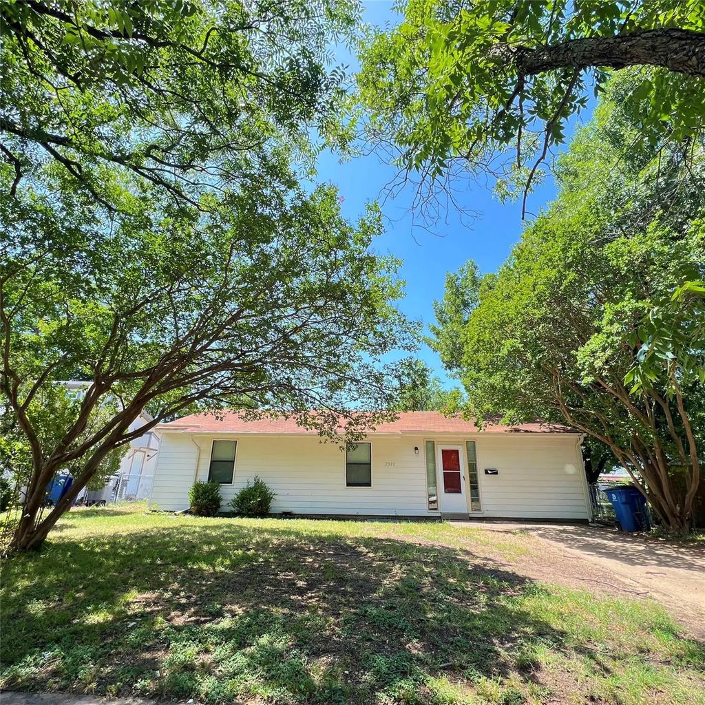 2310 Healey Drive, Dallas