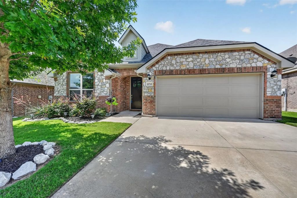 11713 Wax Myrtle Trail, Fort Worth