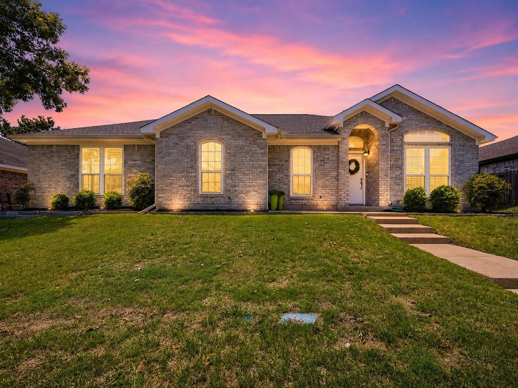 432 Dove Lane, Fort Worth