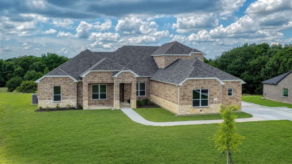 1097 Woodland Road, Weatherford