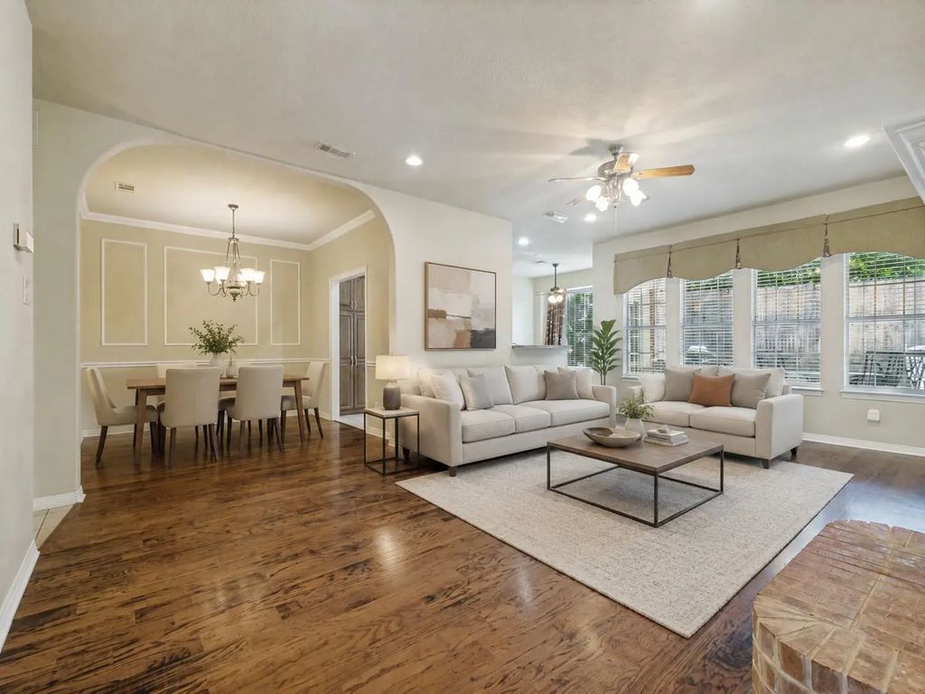 1117 Ellison Park Circle, Denton