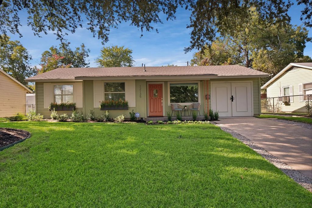 12135 Oberlin Drive, Dallas