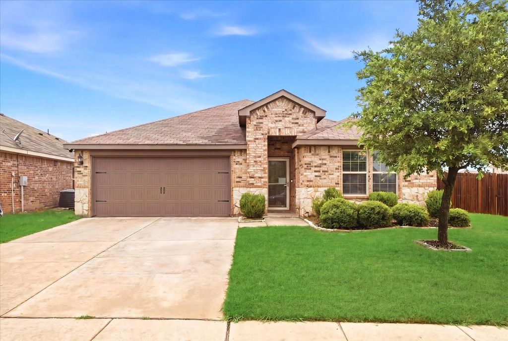 1929 Berrywood Drive, Royse City
