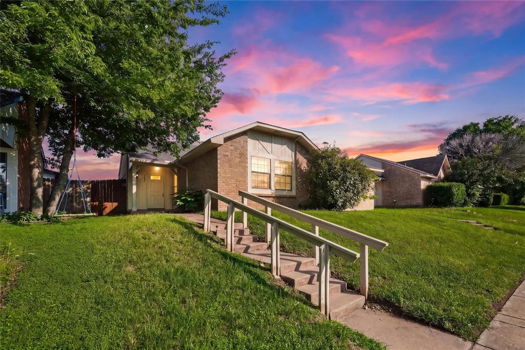7254 Pineberry Road, Dallas