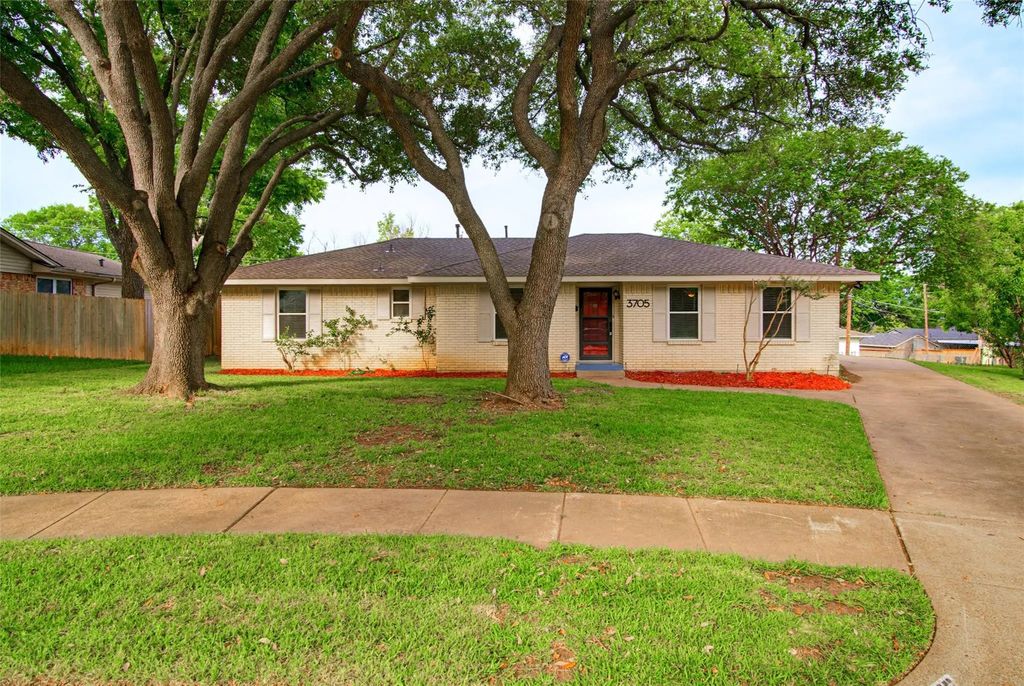 3705 Tulane Circle, Garland