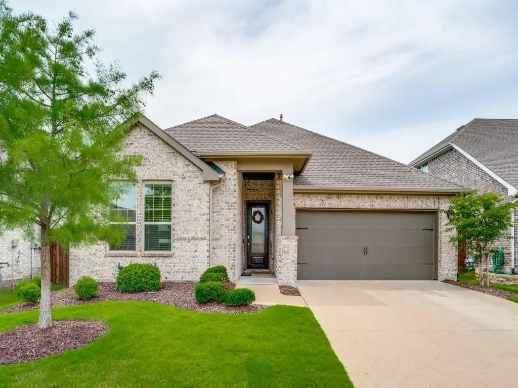 1321 Windflower Drive, Aubrey