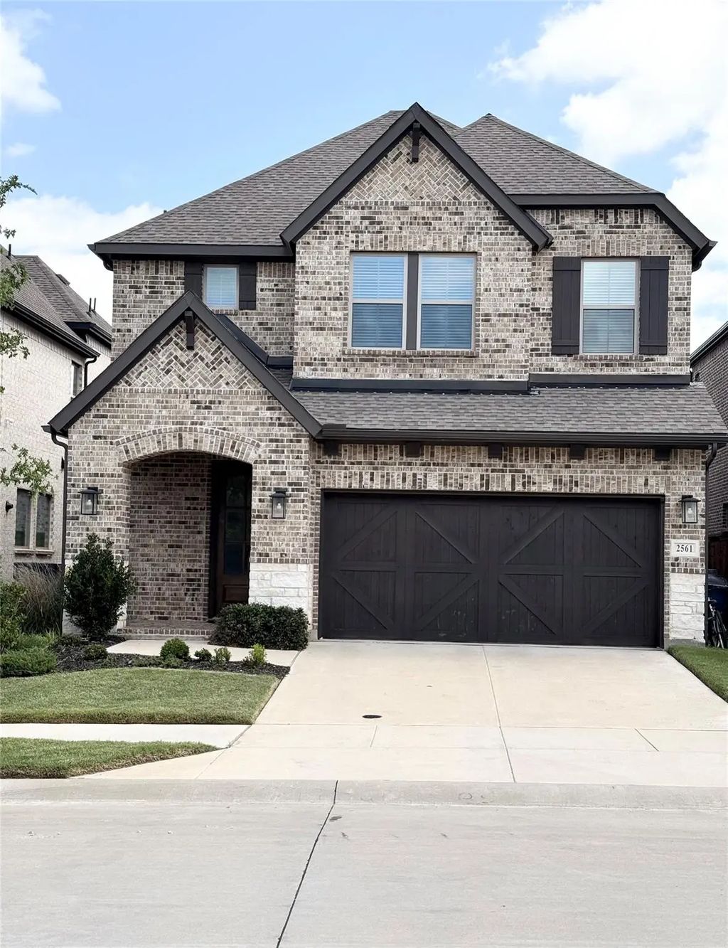 2561 Four Roses Drive, Lewisville