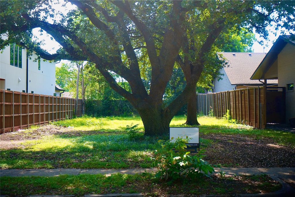 7221 Kaywood Drive, Dallas