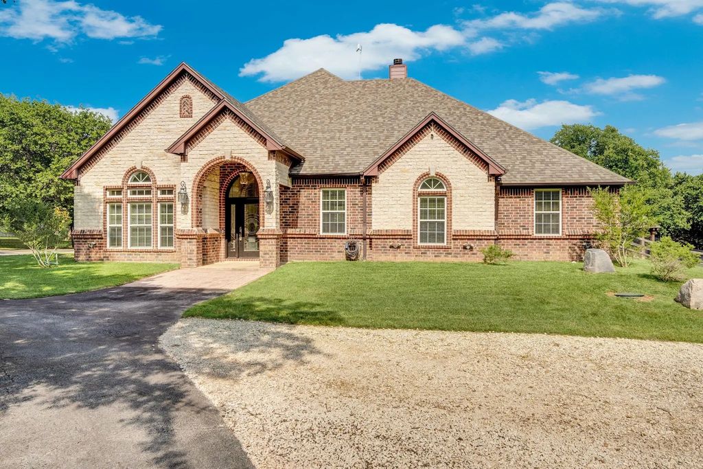 533 County Road 414, Cleburne