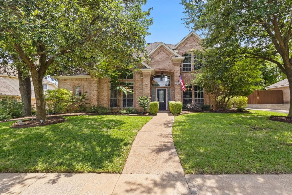 920 Rush Creek Road, Keller