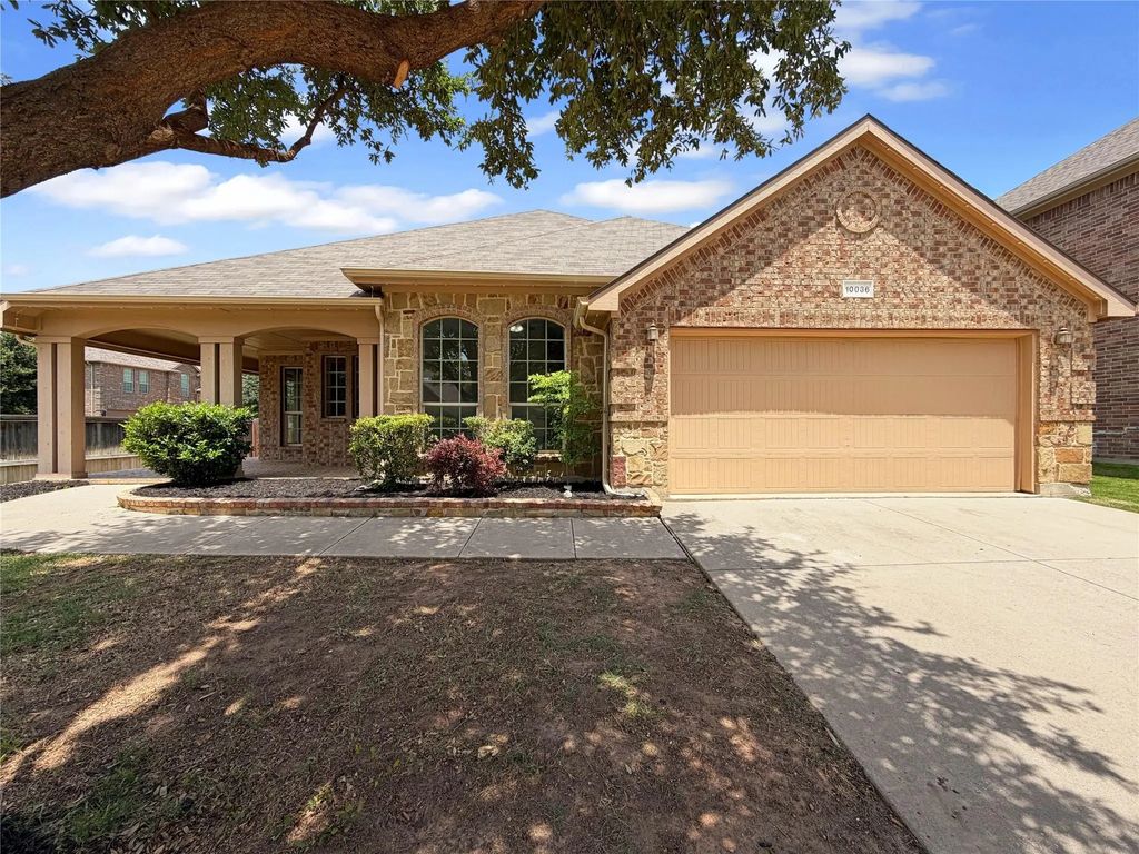 10036 Red Bluff Lane, Fort Worth