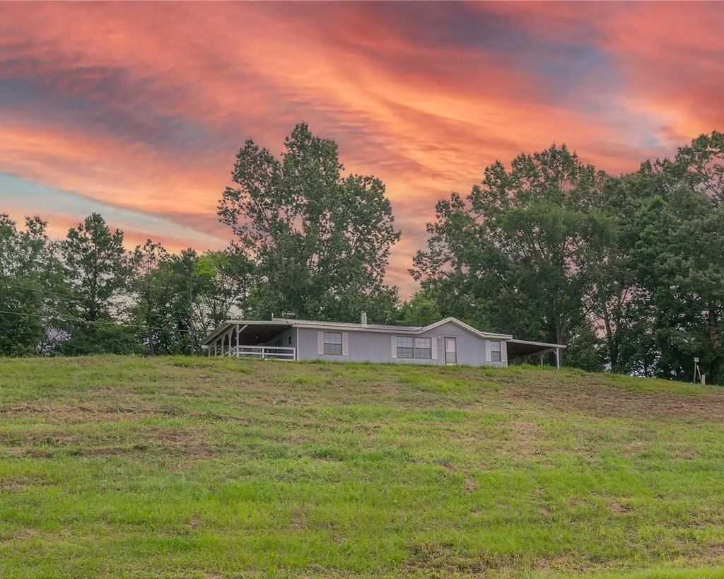 122 Grice Road, Ringgold