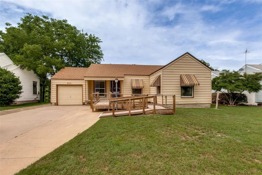 811 Magnolia Drive, Garland