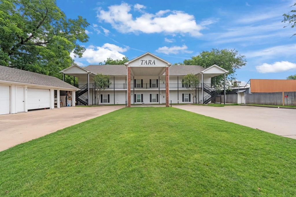 400 N Gaither Street 5, Glen Rose
