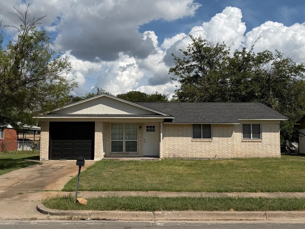 4325 Gram Lane, Bellmead