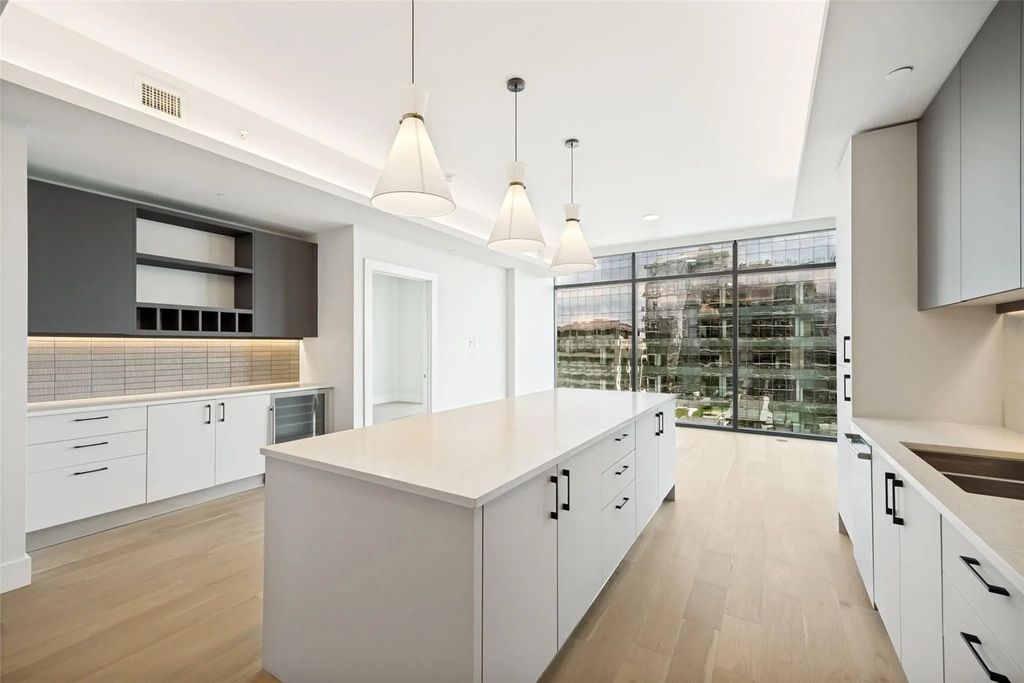 8119 Douglas Avenue 907, Dallas