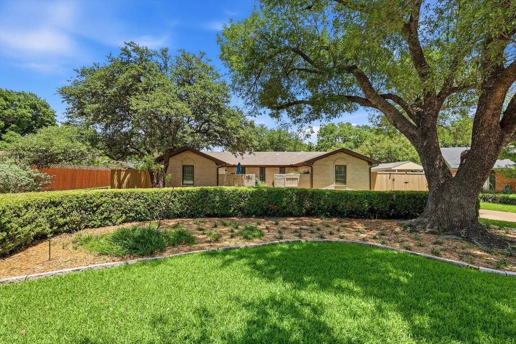 3066 Ponder Place, Dallas