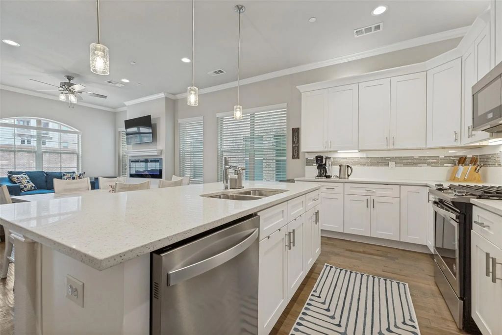 2921 Lindale Drive, Carrollton