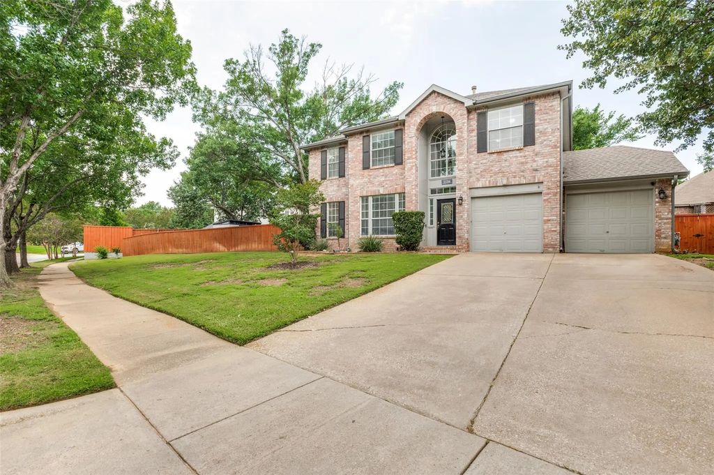 2158 Willowood Drive, Grapevine